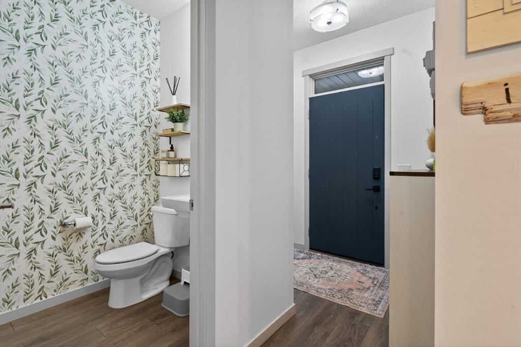 75 Masters Heights SE, Calgary — photo 4 of 45