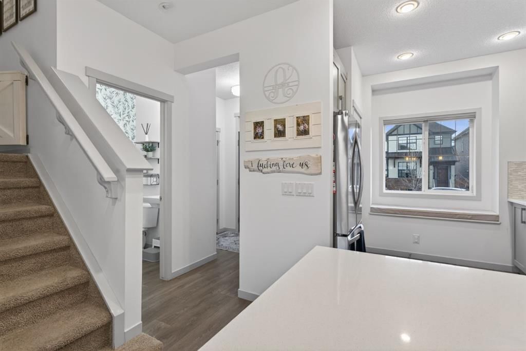 75 Masters Heights SE, Calgary — photo 5 of 45