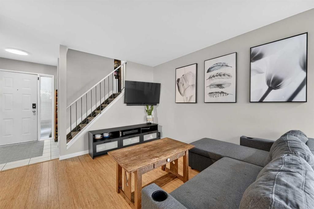 5, 111 Grier Terrace NE, Calgary — photo 5 of 36