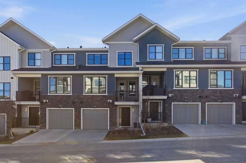 307 Crestridge Common SW, Calgary — main listing photo