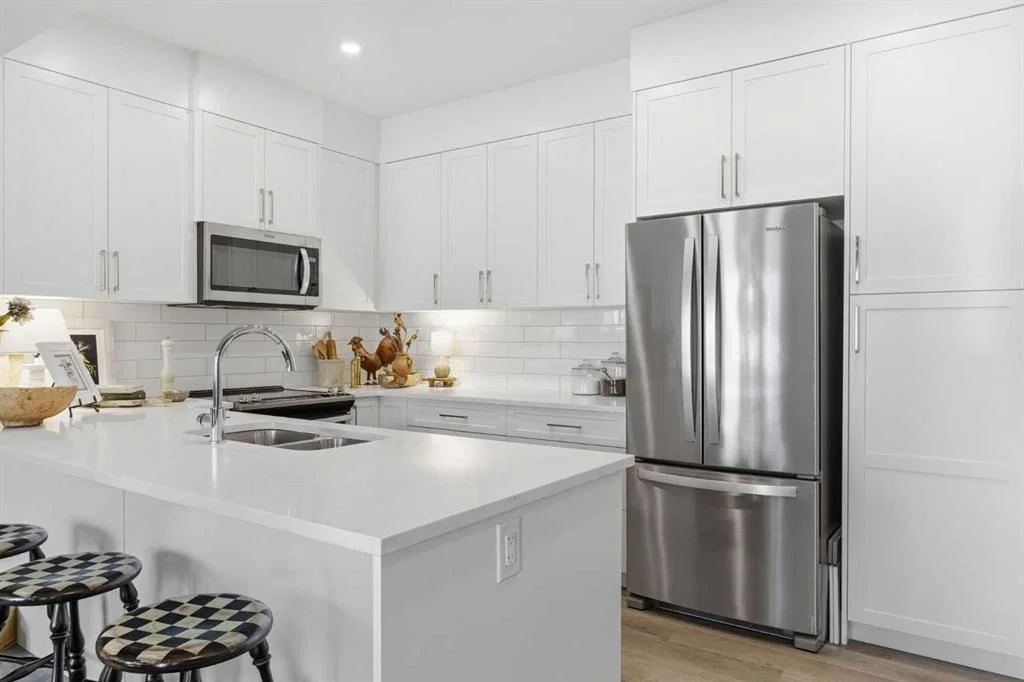 307 Crestridge Common SW, Calgary — photo 5 of 41