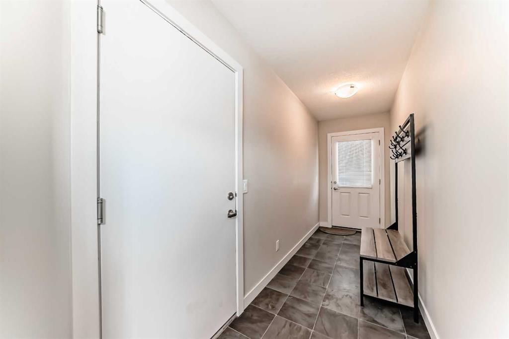 310 Sage Hill Grove NW, Calgary — photo 5 of 50