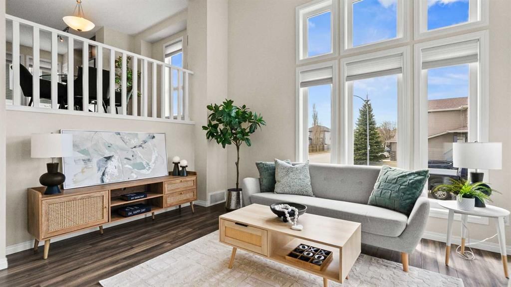 517 Auburn Bay Square SE, Calgary — photo 5 of 48