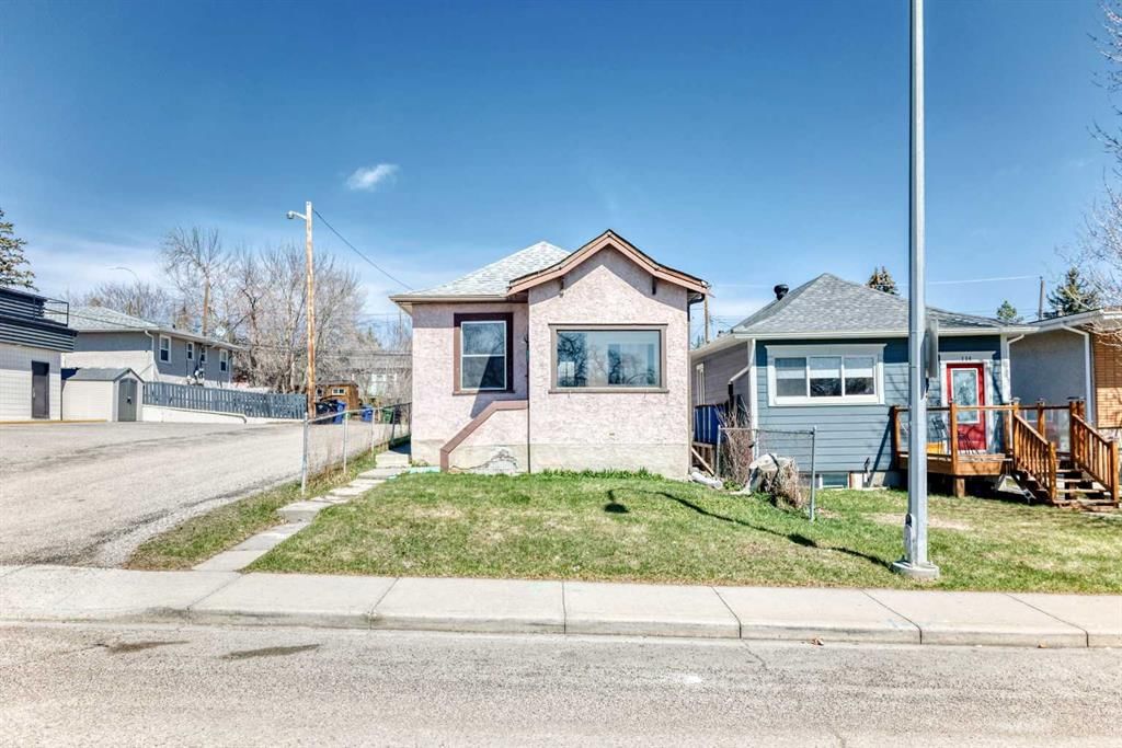 112 30 Avenue NE, Calgary — main listing photo