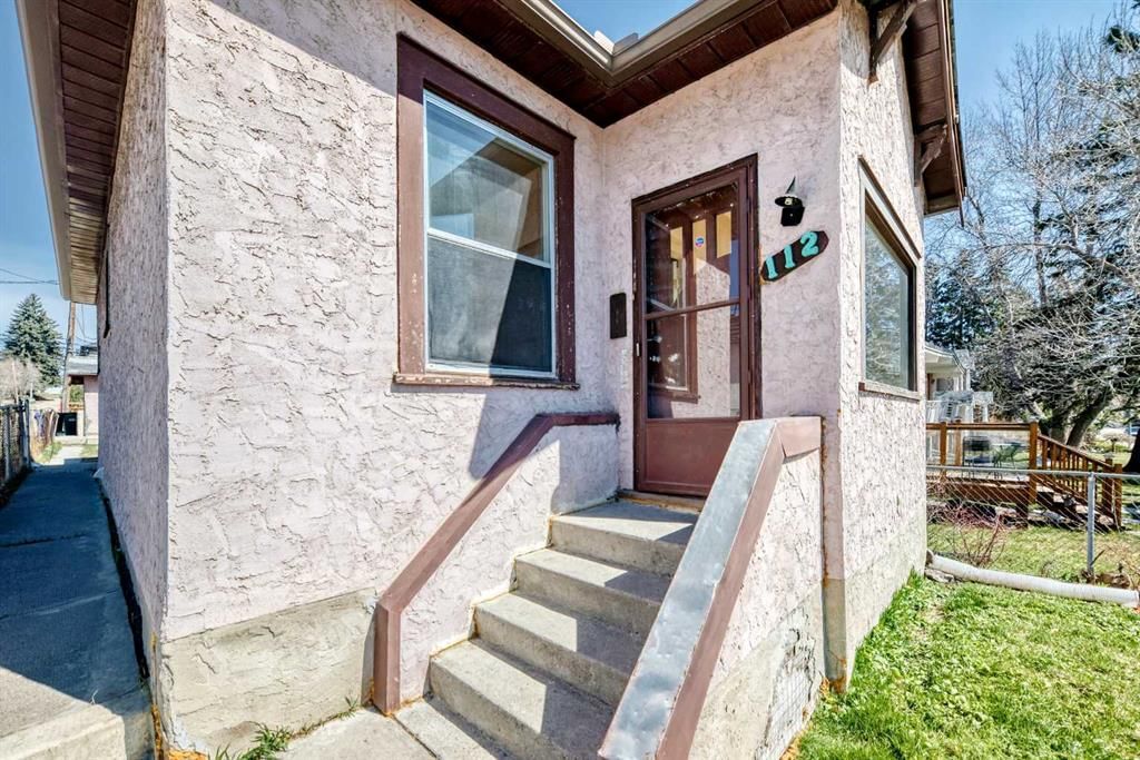 112 30 Avenue NE, Calgary — photo 2 of 15