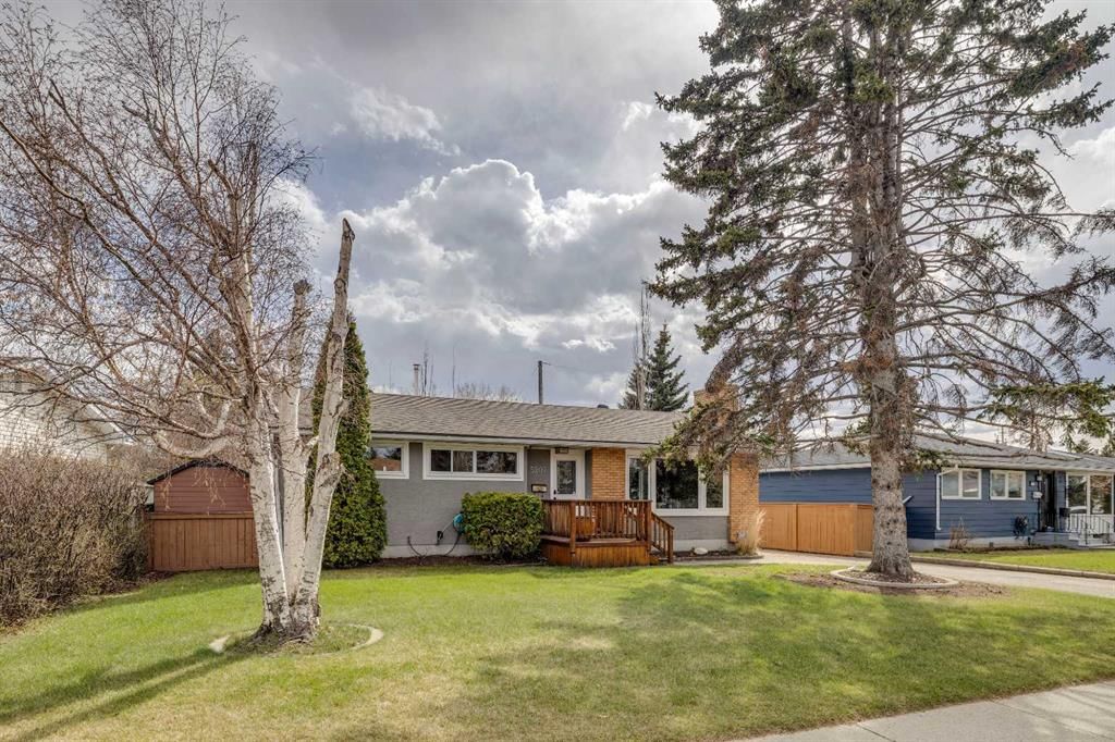 5207 Grove Hill Road SW, Calgary — photo 2 of 50