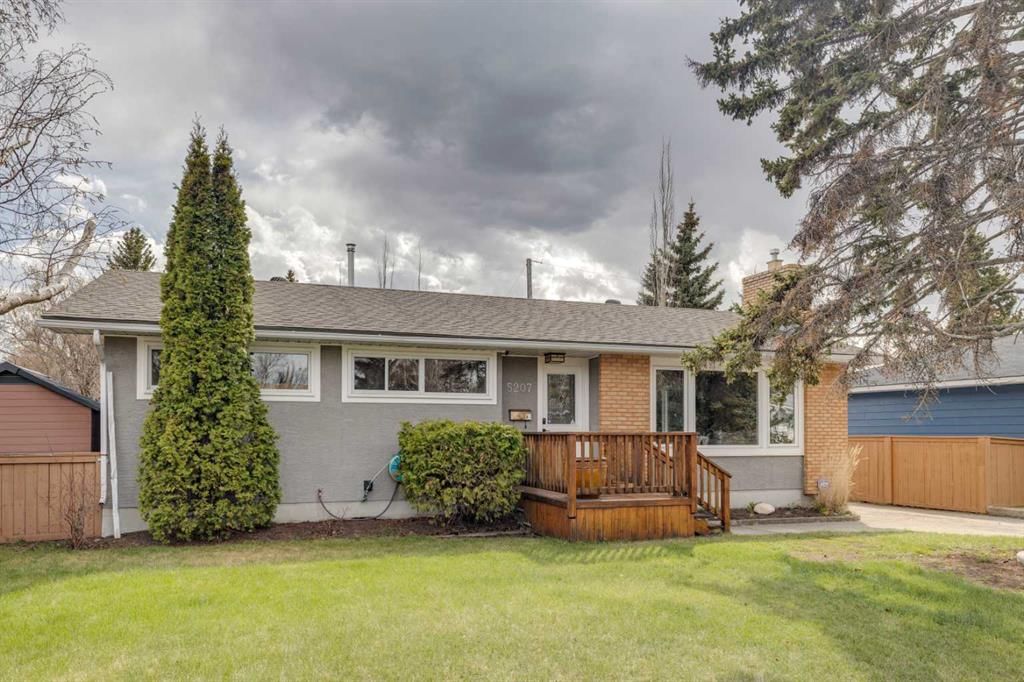 5207 Grove Hill Road SW, Calgary — photo 4 of 50