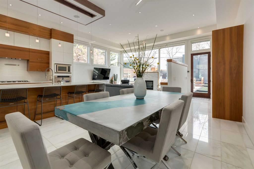 2210 Victoria Crescent NW, Calgary — main listing photo
