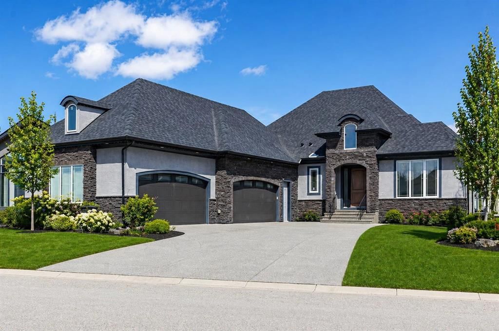 112 Cranbrook View SE, Calgary — main listing photo