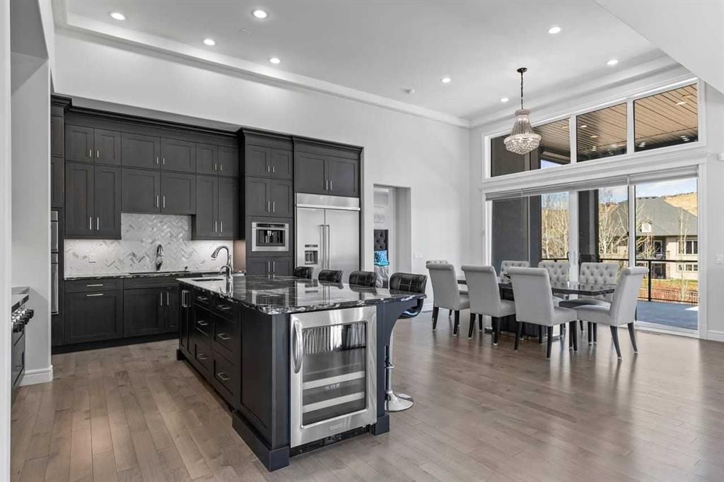 112 Cranbrook View SE, Calgary — photo 5 of 46