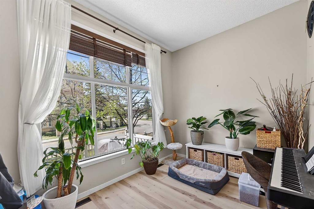 138 Promenade Way SE, Calgary — photo 4 of 39