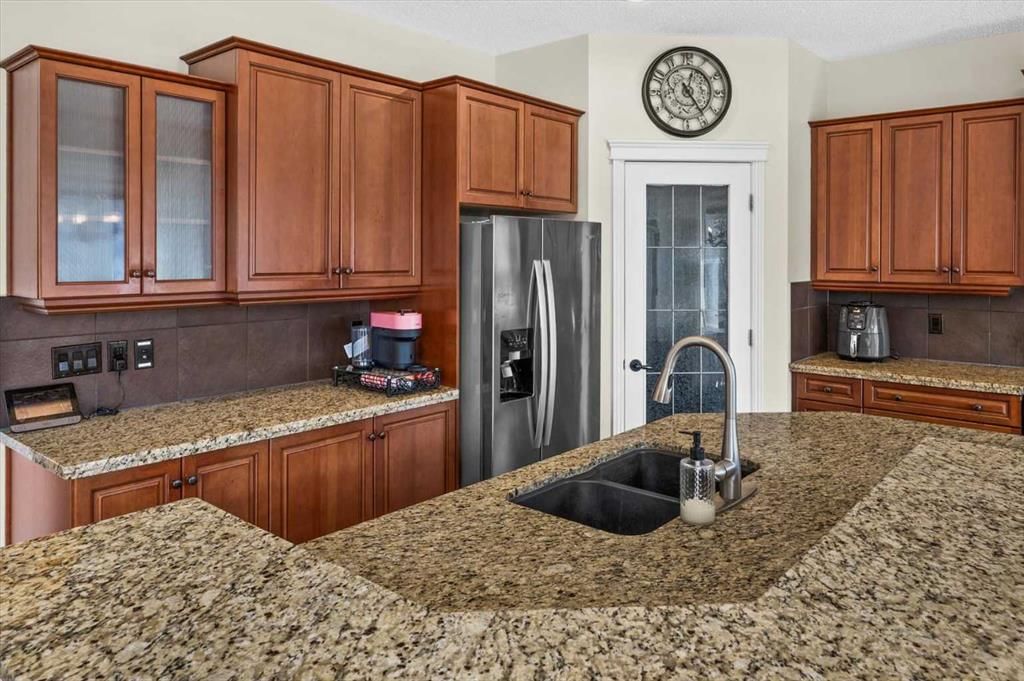311 Royal Oak Circle NW, Calgary — photo 5 of 50