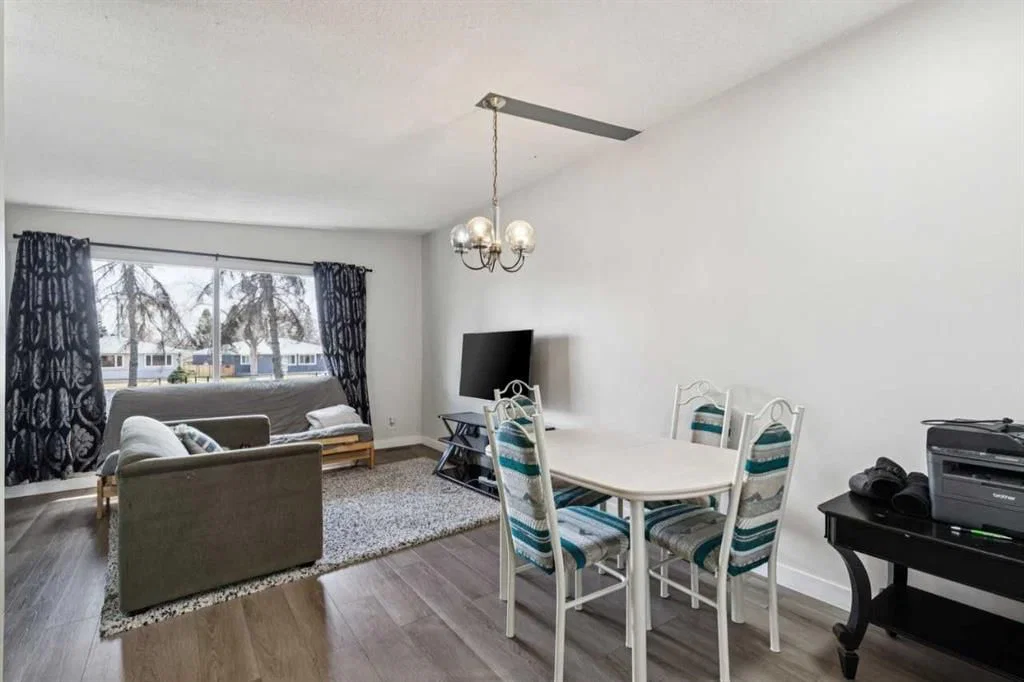 4210 Richmond Road SW, Calgary — photo 5 of 41