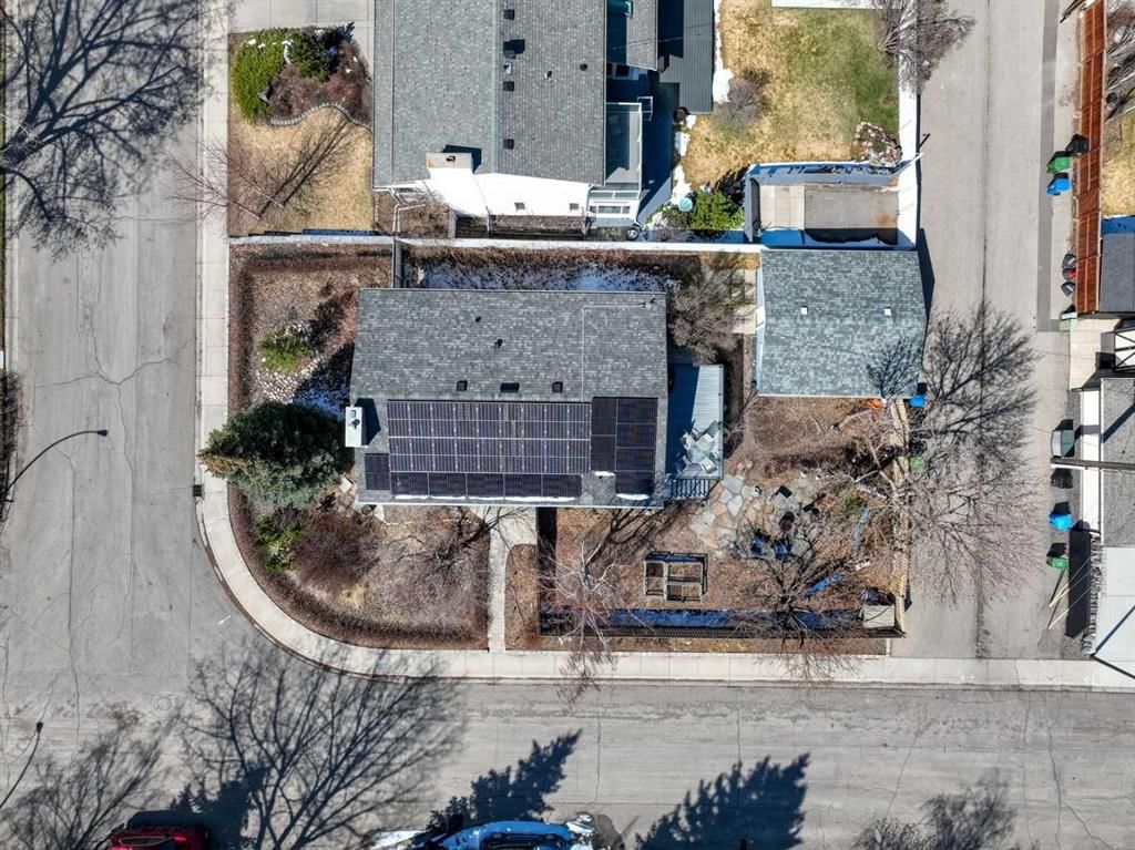 6608 Silverview Road NW, Calgary — photo 3 of 46