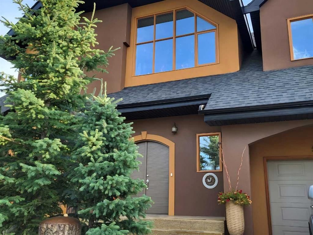 4643 29 Avenue NW, Calgary — photo 5 of 37