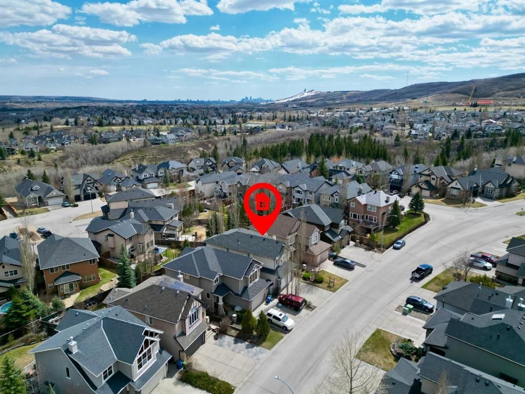 74 Valley Crest Rise NW, Calgary — photo 2 of 36
