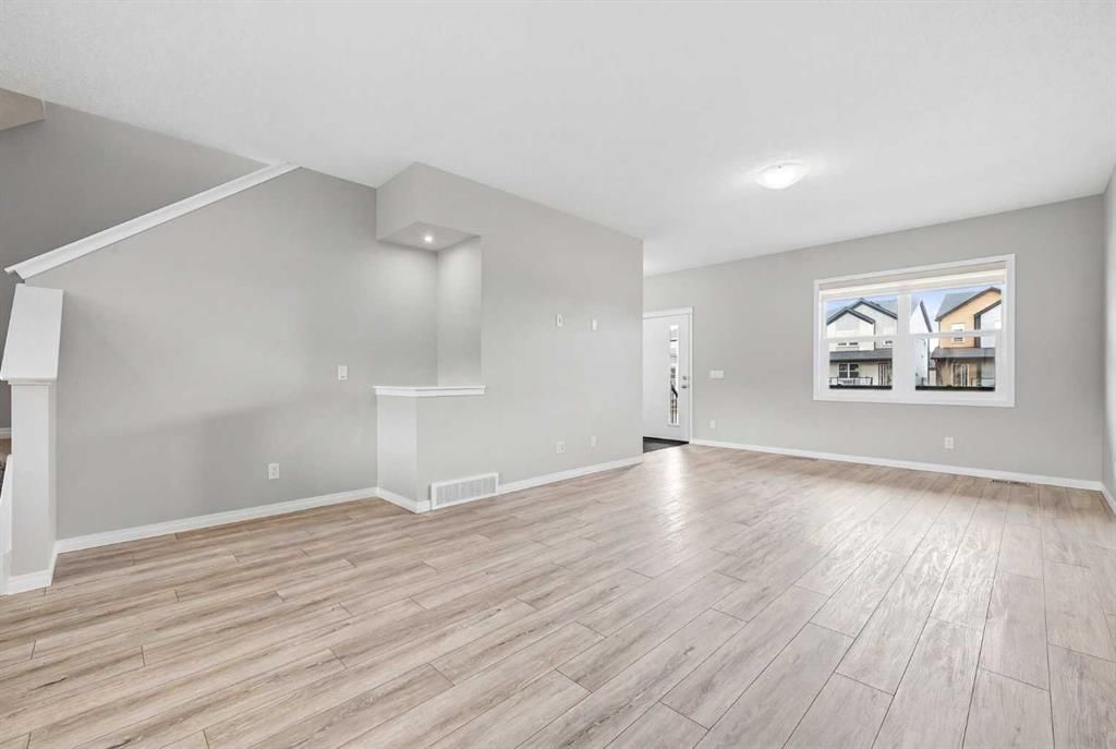 831 Wolf Willow Boulevard SE, Calgary — photo 4 of 41