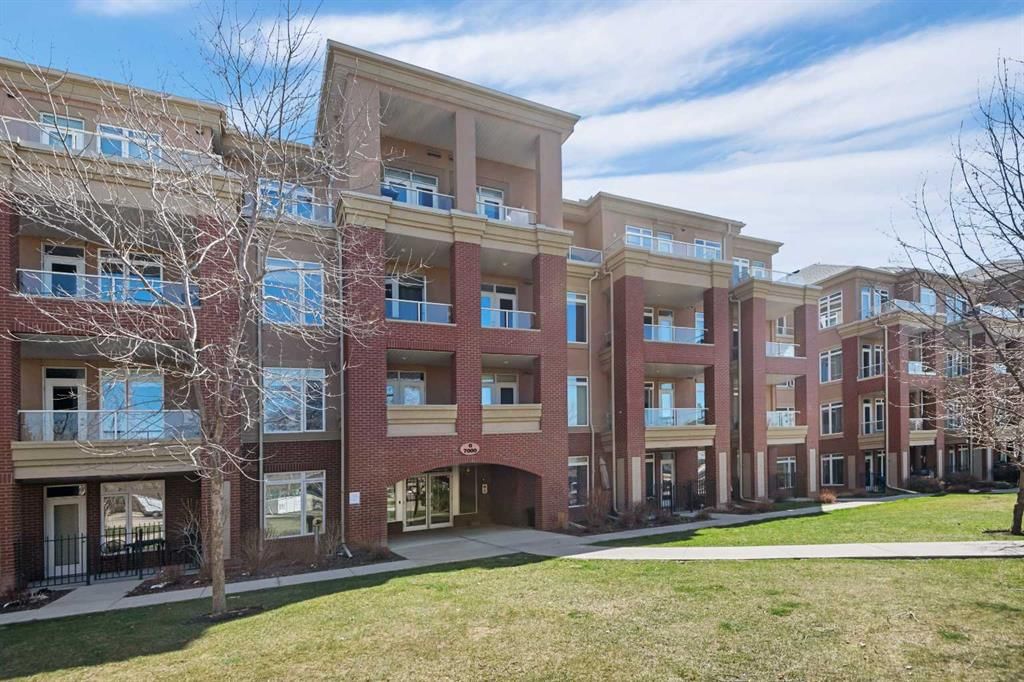7204, 14 Hemlock Crescent SW, Calgary — main listing photo