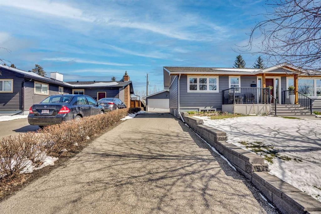 34 Malibou Road SW, Calgary — photo 4 of 49