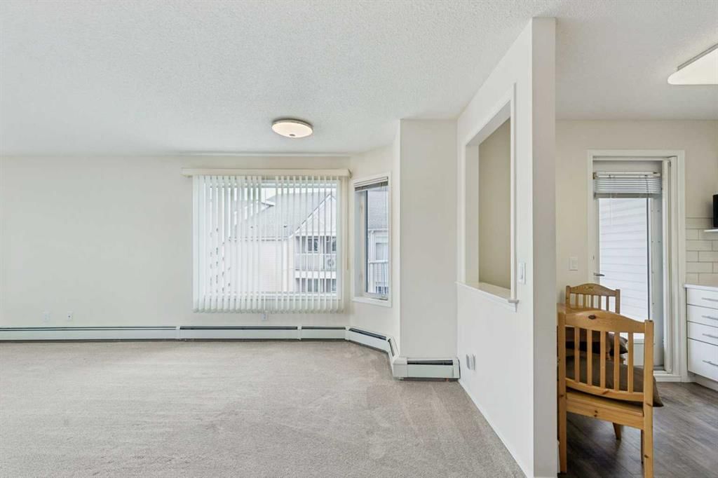 2309, Hawksbrow Point NW, Calgary — photo 5 of 42