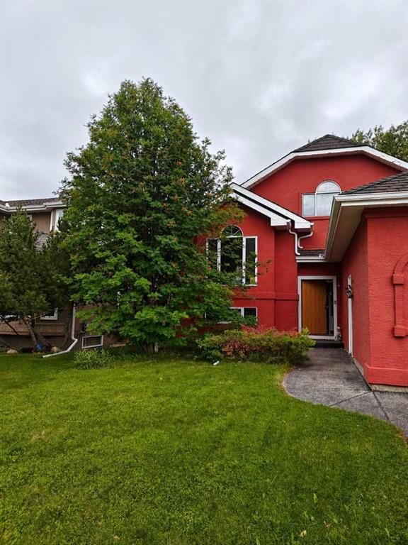 8373 Edgevalley Drive NW, Calgary — photo 3 of 31