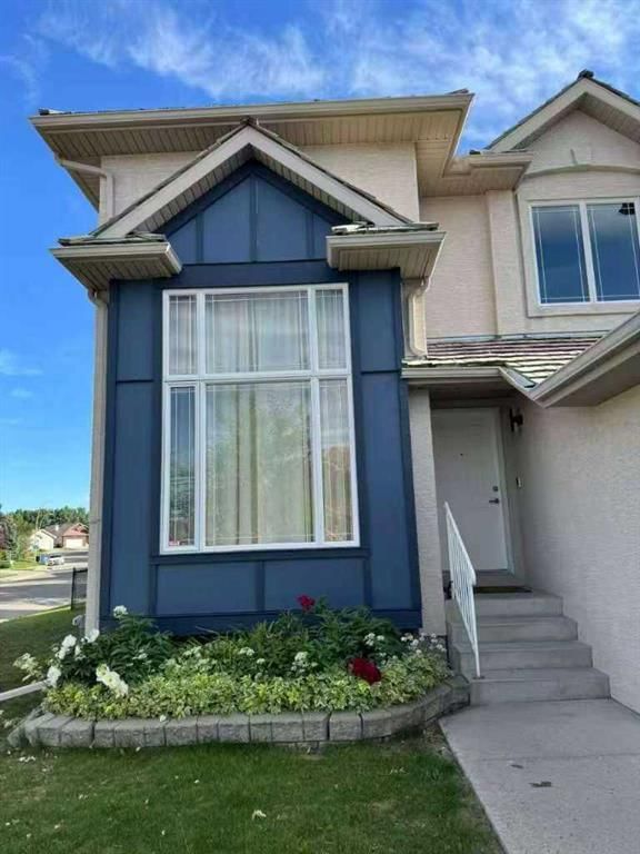 202 Hamptons Gardens NW, Calgary — photo 3 of 49