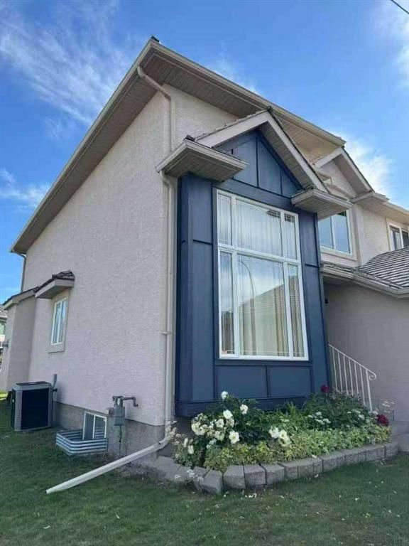 202 Hamptons Gardens NW, Calgary — photo 4 of 49