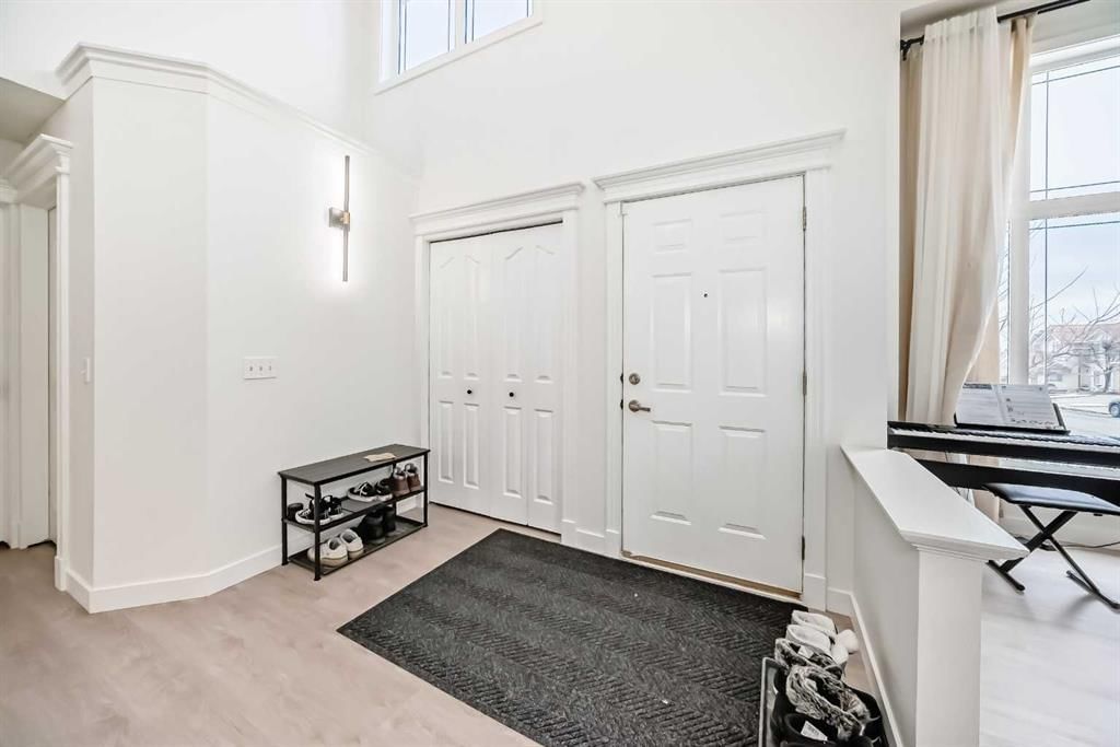 202 Hamptons Gardens NW, Calgary — photo 5 of 49