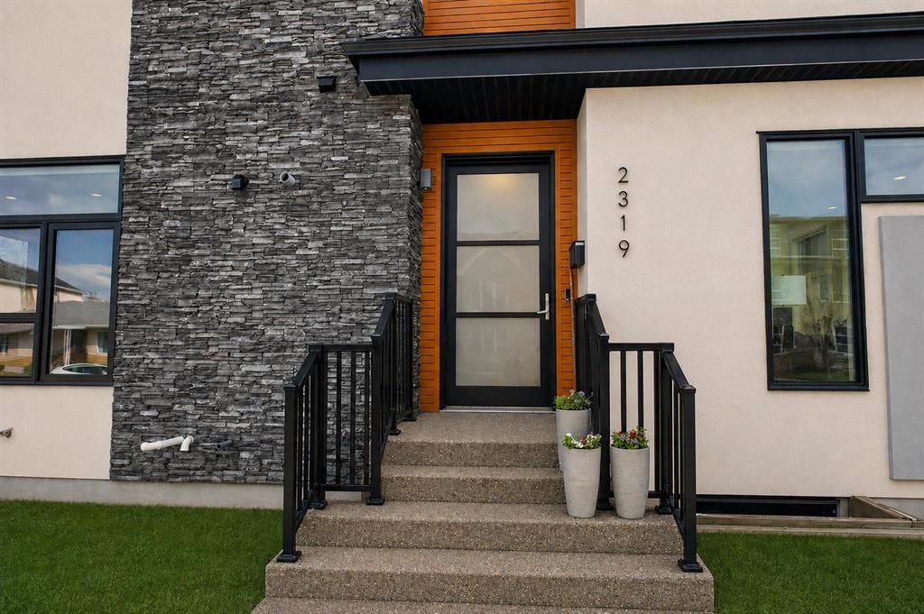 2319 24 Avenue SW, Calgary — photo 2 of 42