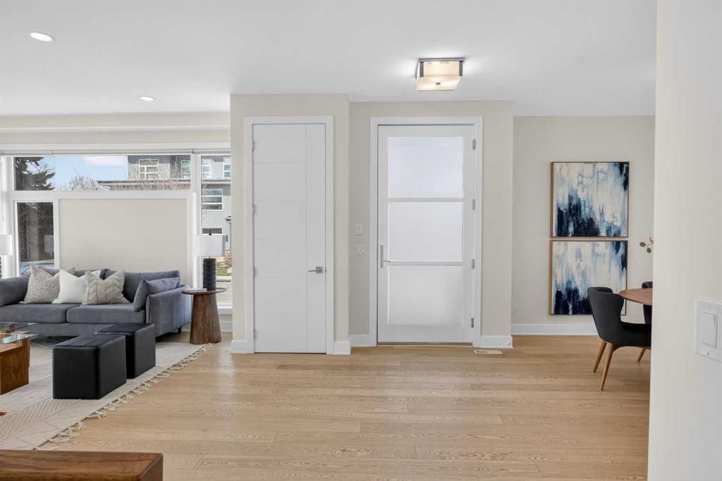 2319 24 Avenue SW, Calgary — photo 3 of 42