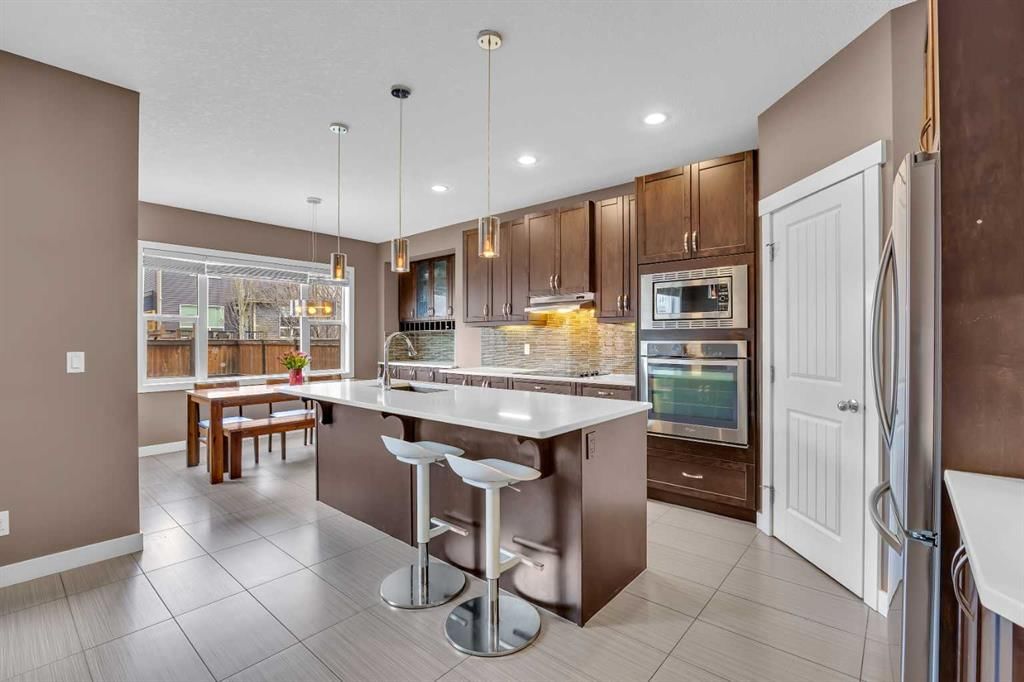 131 Sherwood Street NW, Calgary — photo 5 of 50