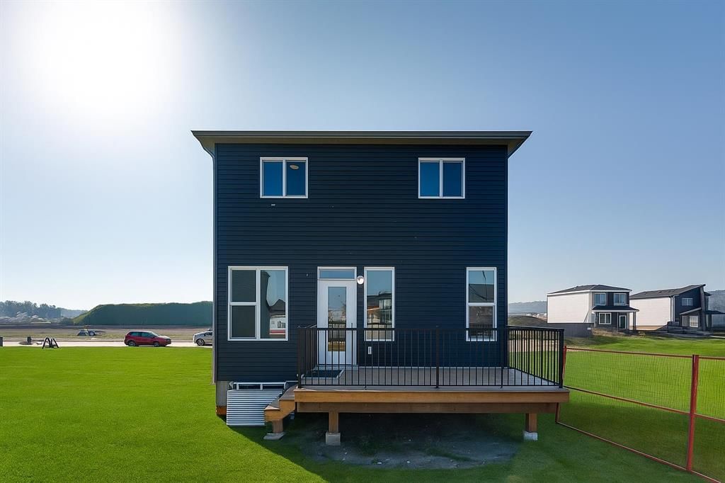 157 Wolf Hollow Drive SE, Calgary — photo 2 of 47