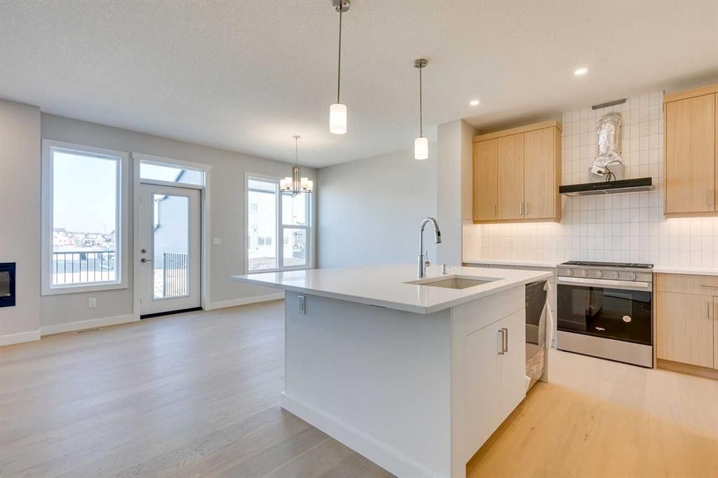 157 Wolf Hollow Drive SE, Calgary — photo 4 of 47