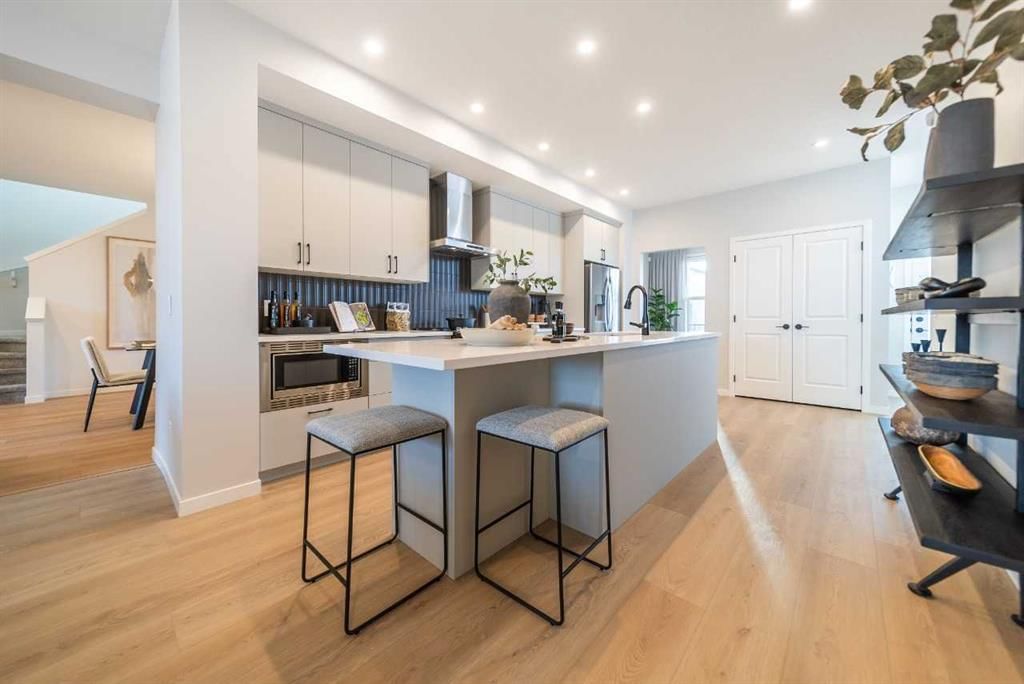 54 Creekview Avenue, Calgary — photo 5 of 25