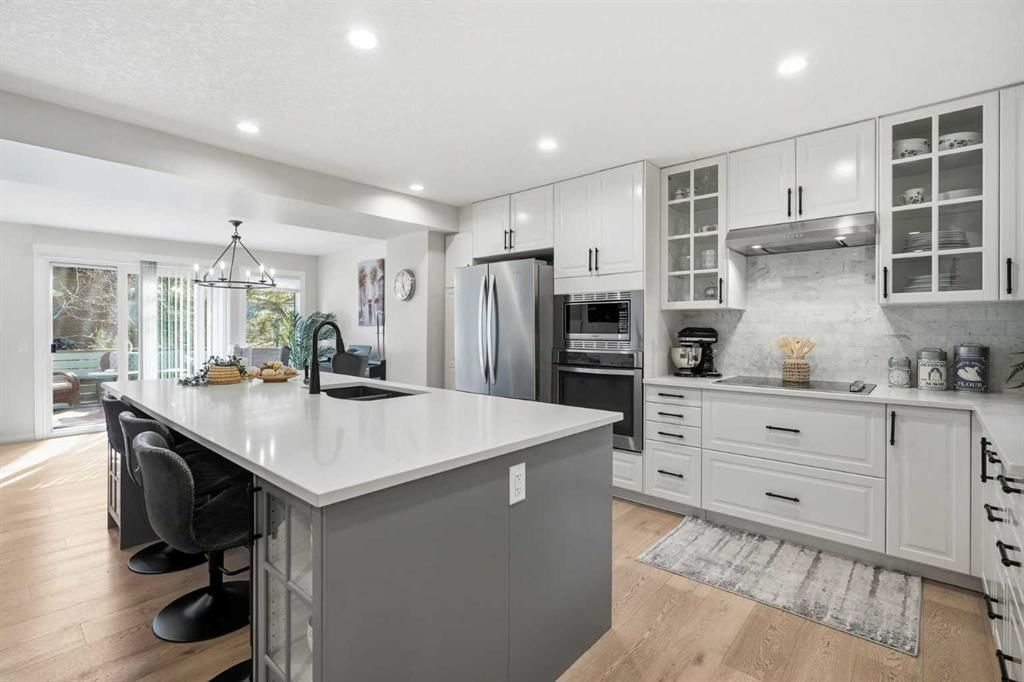 12, 185 Woodridge Drive SW, Calgary — photo 5 of 36