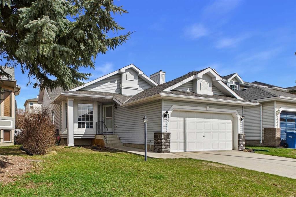 14 Citadel Drive NW, Calgary — photo 2 of 33