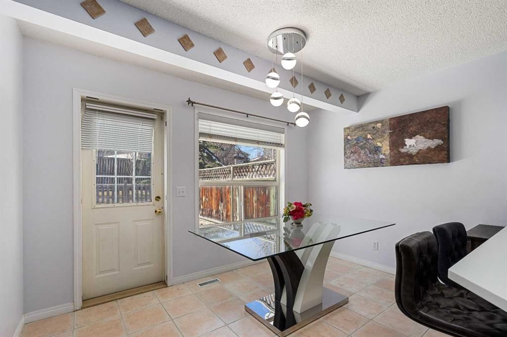 271 Citadel Meadow Grove NW, Calgary — photo 4 of 20