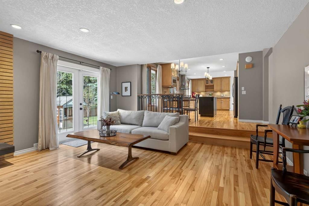 3719 37 Street NW, Calgary — photo 3 of 50