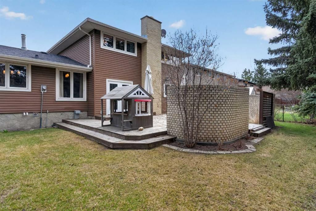 3719 37 Street NW, Calgary — photo 4 of 50