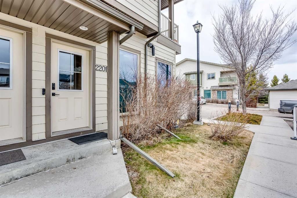 2201, 230 Eversyde Boulevard SW, Calgary — photo 4 of 40