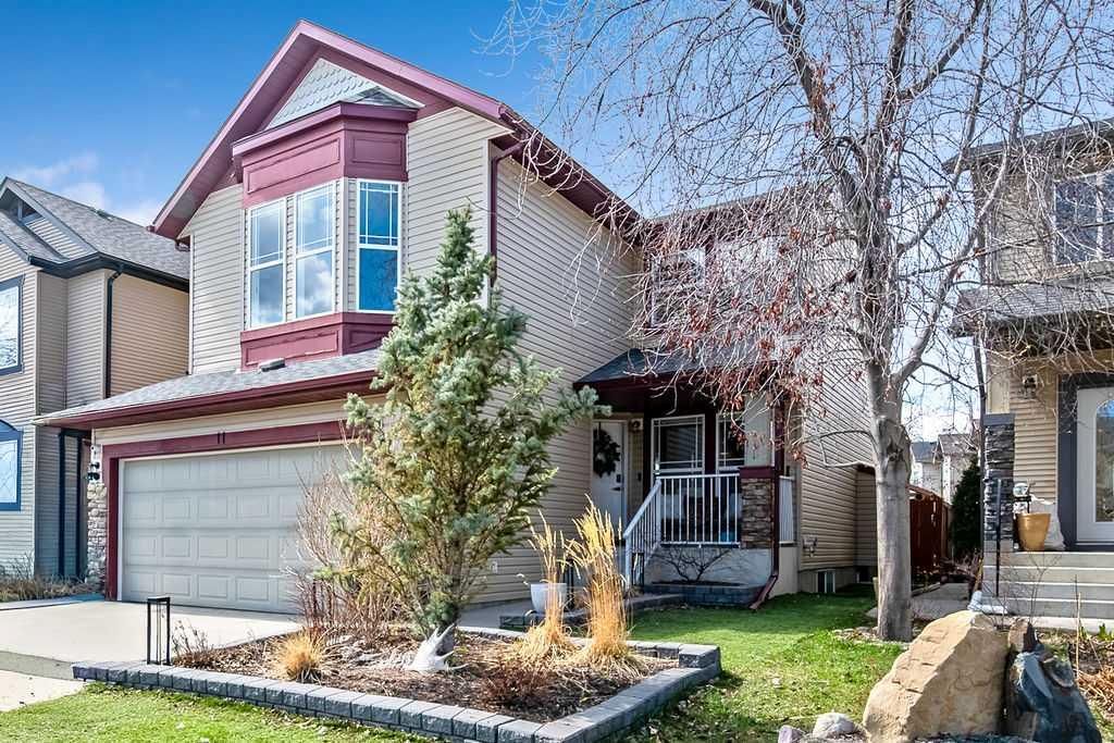 11 Cougarstone Park SW, Calgary — photo 2 of 47