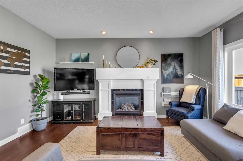 317 Panora Way NW, Calgary — photo 5 of 50