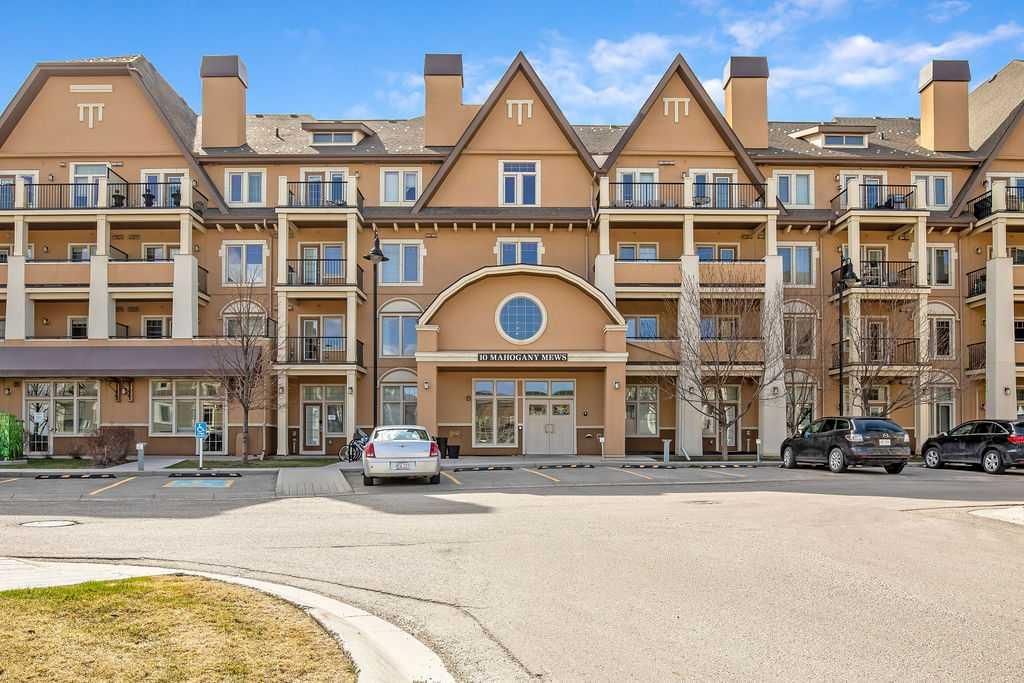 209, 10 Mahogany Mews SE, Calgary — photo 2 of 29