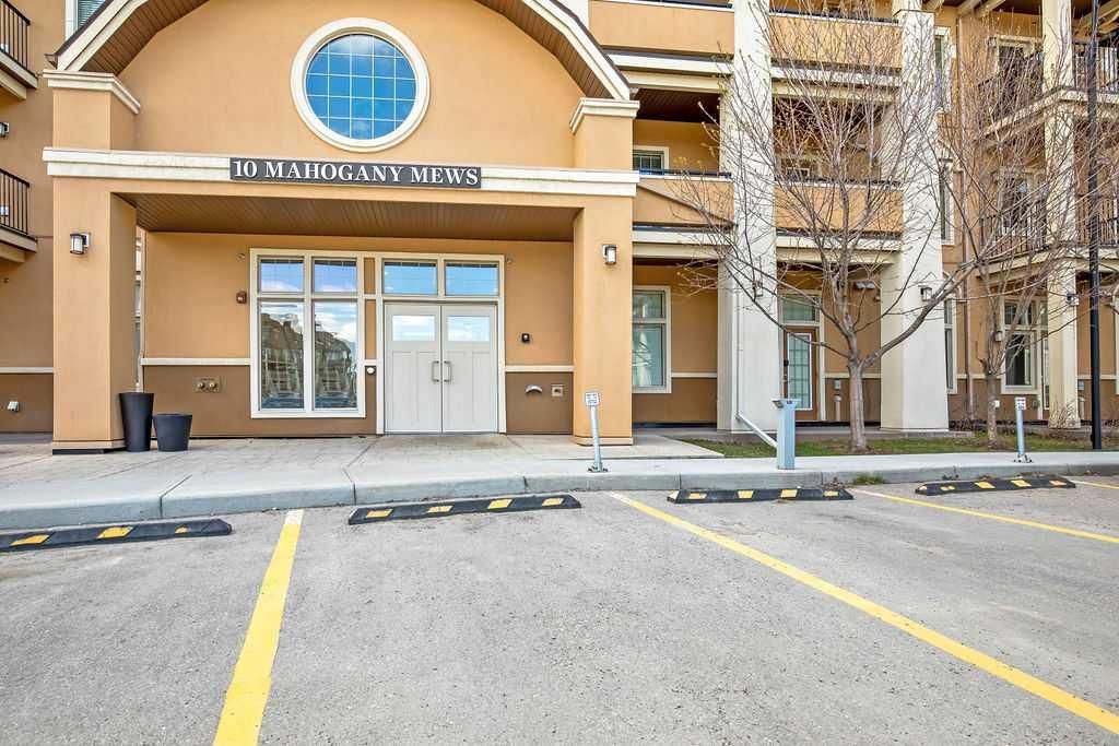 209, 10 Mahogany Mews SE, Calgary — photo 3 of 29