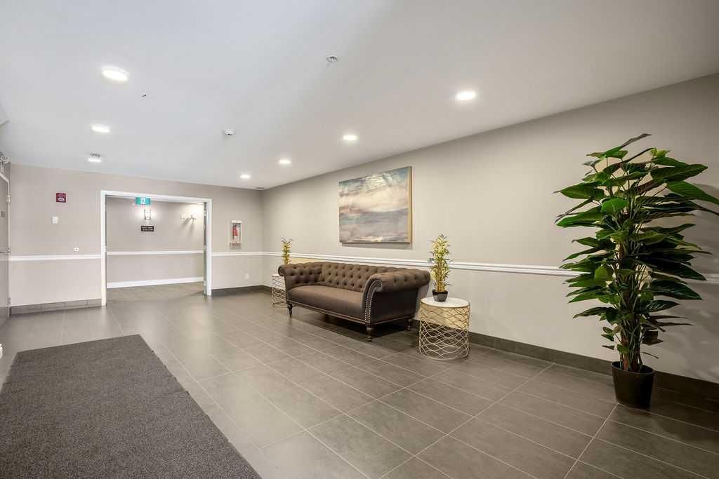 209, 10 Mahogany Mews SE, Calgary — photo 5 of 29