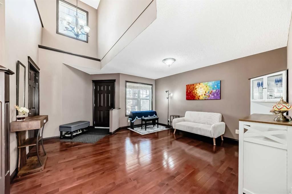 229 Panamount Road NW, Calgary — photo 3 of 37