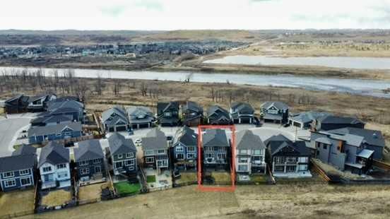 60 Cranbrook Cape SE, Calgary — photo 2 of 50