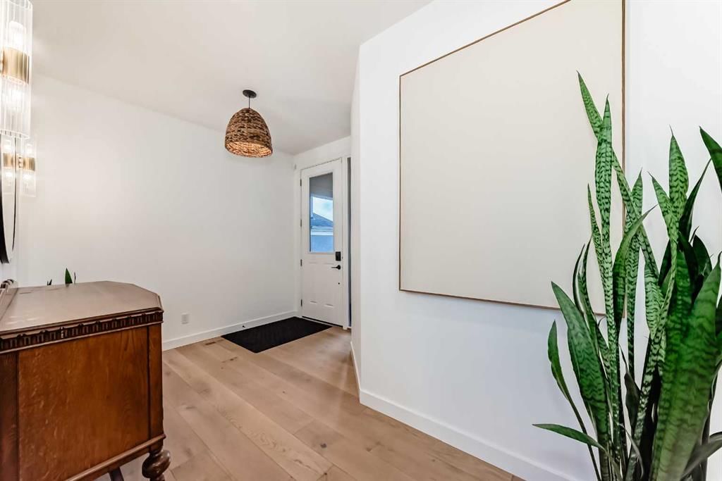 60 Cranbrook Cape SE, Calgary — photo 3 of 50