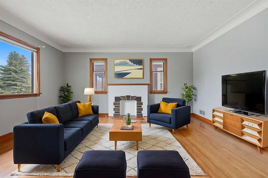 1019 8 Avenue NE, Calgary — photo 3 of 43