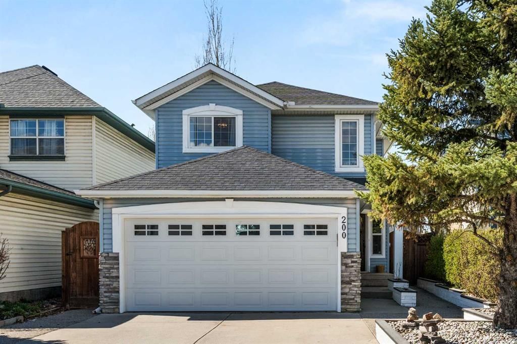 200 Douglas Ridge Circle SE, Calgary — photo 2 of 46
